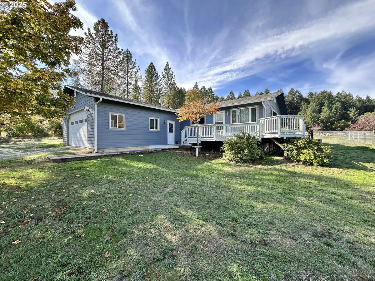 214 Faver Dr, Riddle, OR 97469 - Image #1