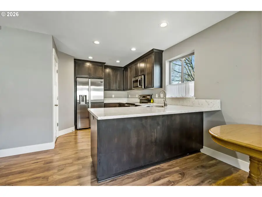 1075 12th Ave, Sweet Home, OR 97386 - Image #3