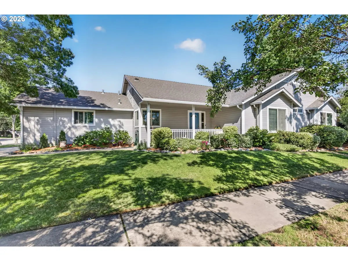 2065 Cheshire Way, Medford, OR 97501 - #1