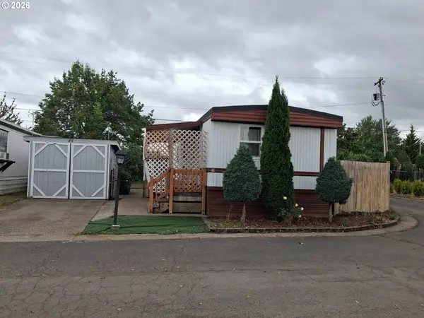 612 N Cascade Dr #48, Woodburn, OR 97071