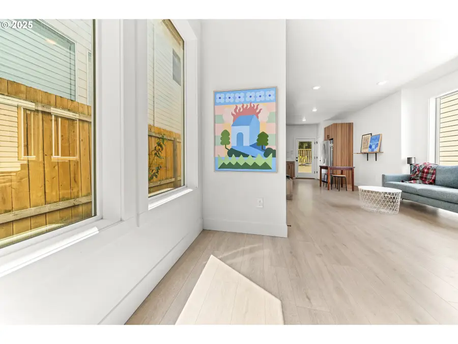 11109 SW 43rd Ave, Portland, OR 97219 - Image #3