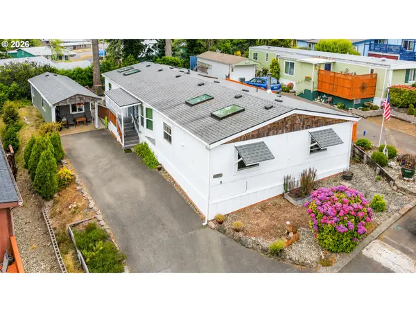1257 Embarcadero Cir, CoosBay, OR 97420