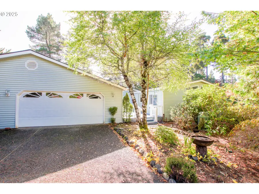 216 Munsel Creek Loop, Florence, OR 97439 - Image #3