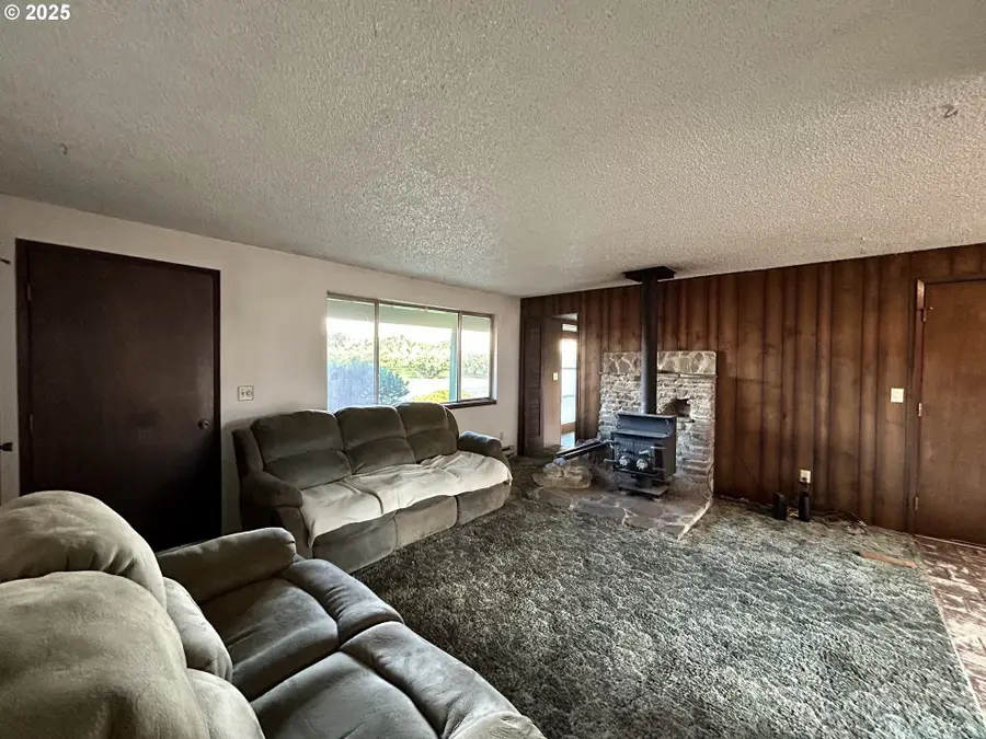 506 F St, Dallesport, WA 98617 - Image #3