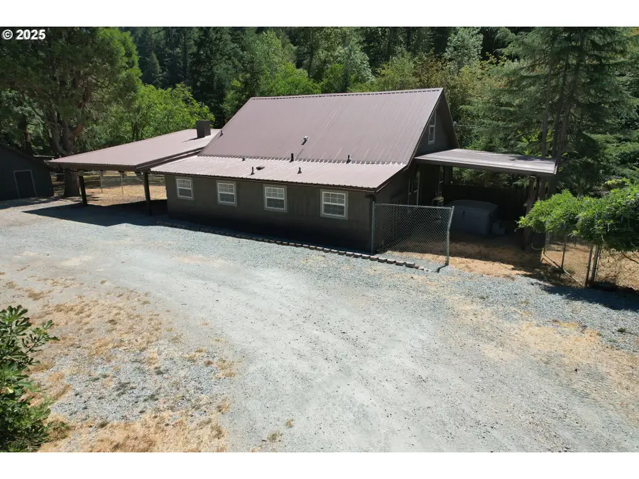 3450 Shoestring Rd, Riddle, OR 97469 - Image #2