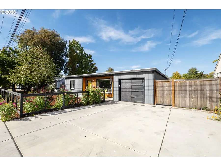 1161 W 18th Ave, Eugene, OR 97402 - #2