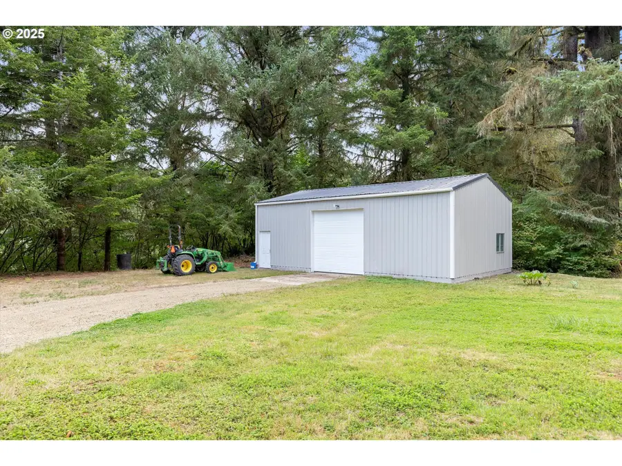 889 Olalla Rd, Toledo, OR 97391 - Image #2