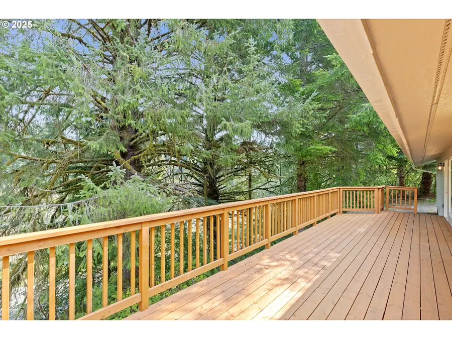 889 Olalla Rd, Toledo, OR 97391 - Image #3