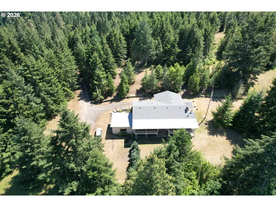 2713 Boomer Hill Rd, Tenmile, OR 97457 - #2