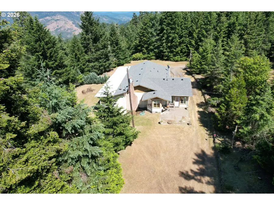 2713 Boomer Hill Rd, Tenmile, OR 97457 - #3