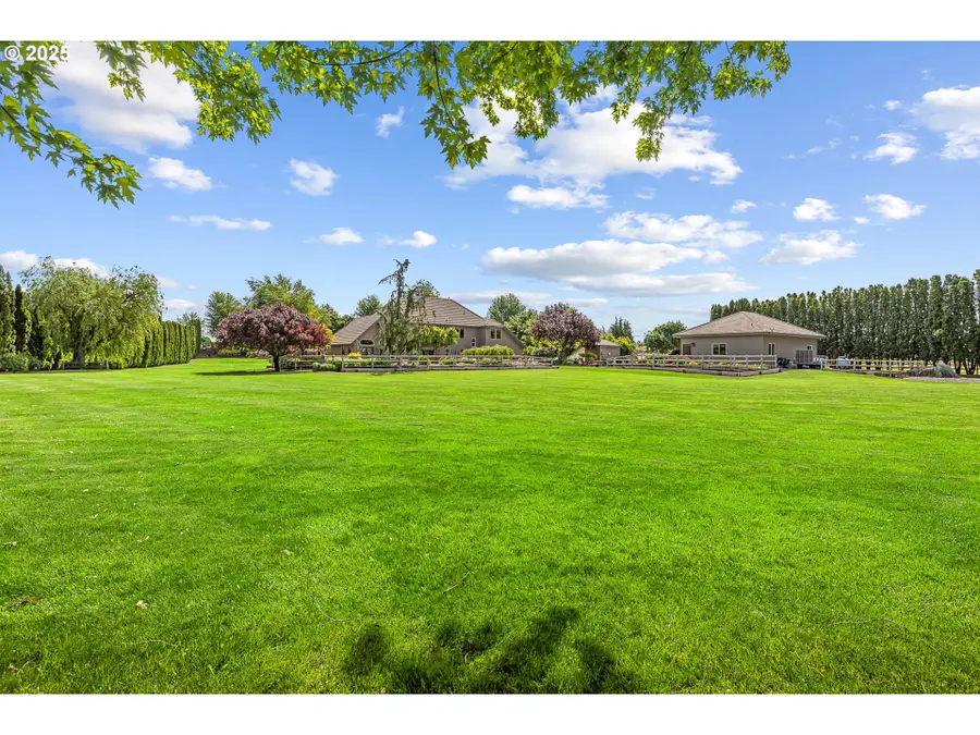 78718 Echols Rd, Hermiston, OR 97838 - Image #2