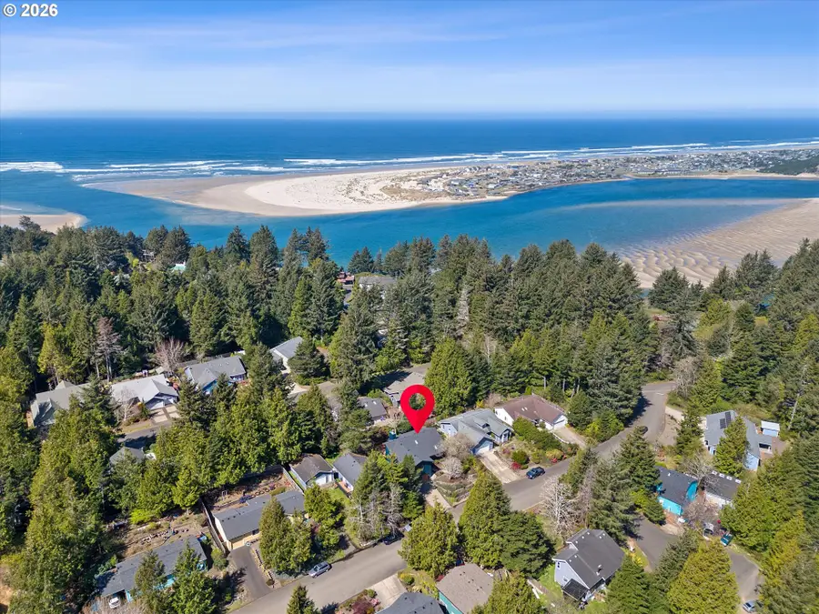 830 SW Dolores Dr, Waldport, OR 97394 - #3