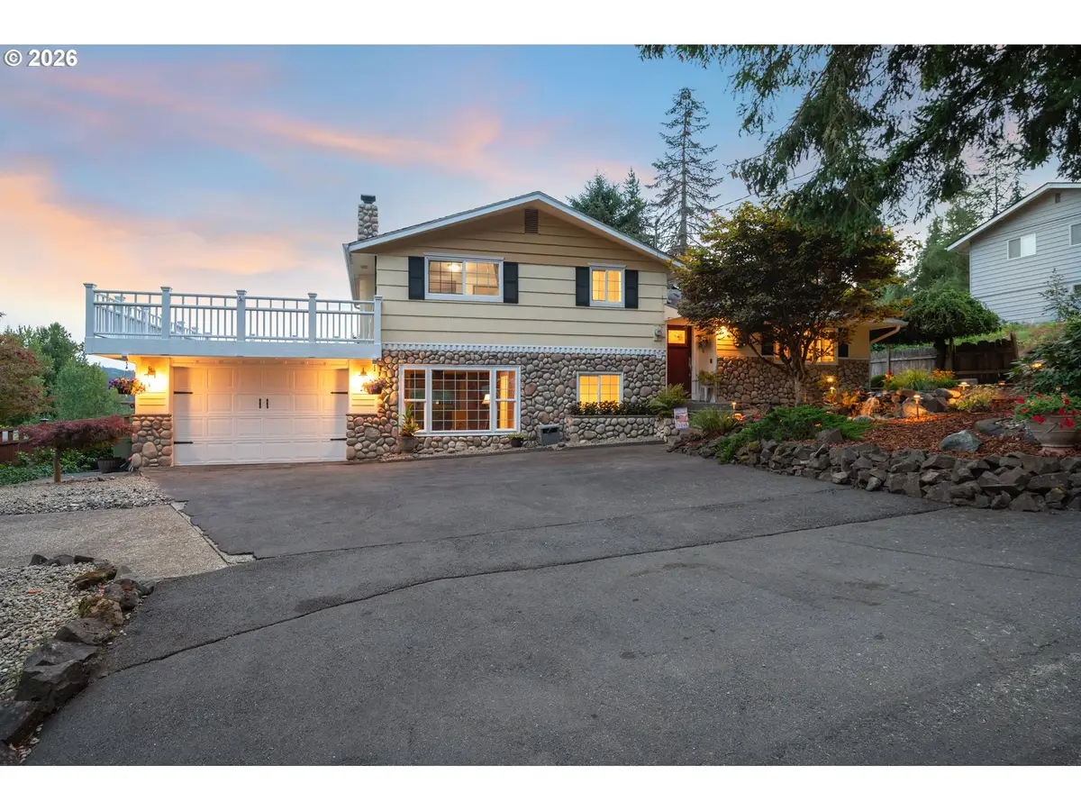 2408 N Greeley Dr, Kelso, WA 98626 - #1