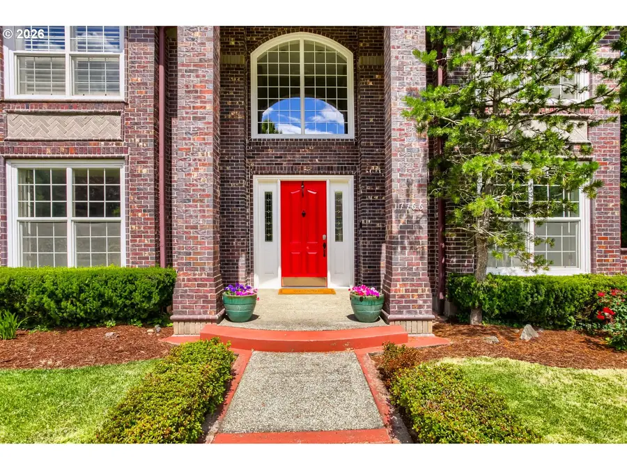 17766 Marylcreek Dr, Northwest Clackamas, OR 97034 - #3