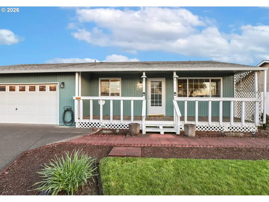 760 Gaileen Way, Harrisburg, OR 97446 - #2