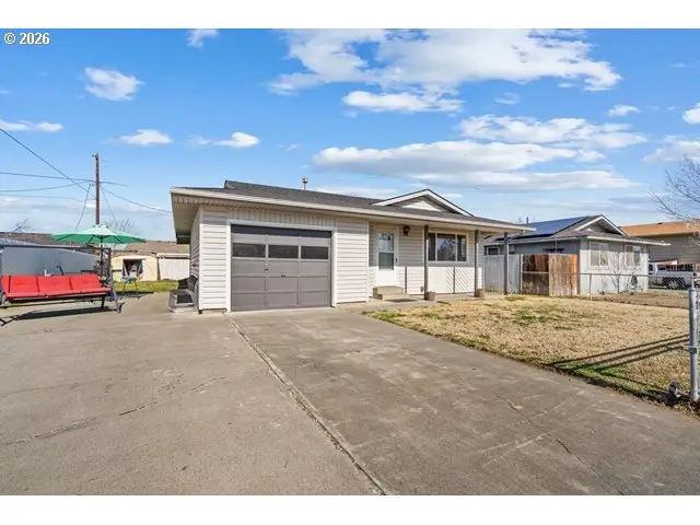 595 E Wilshire Ave, Hermiston, OR 97838 - #2