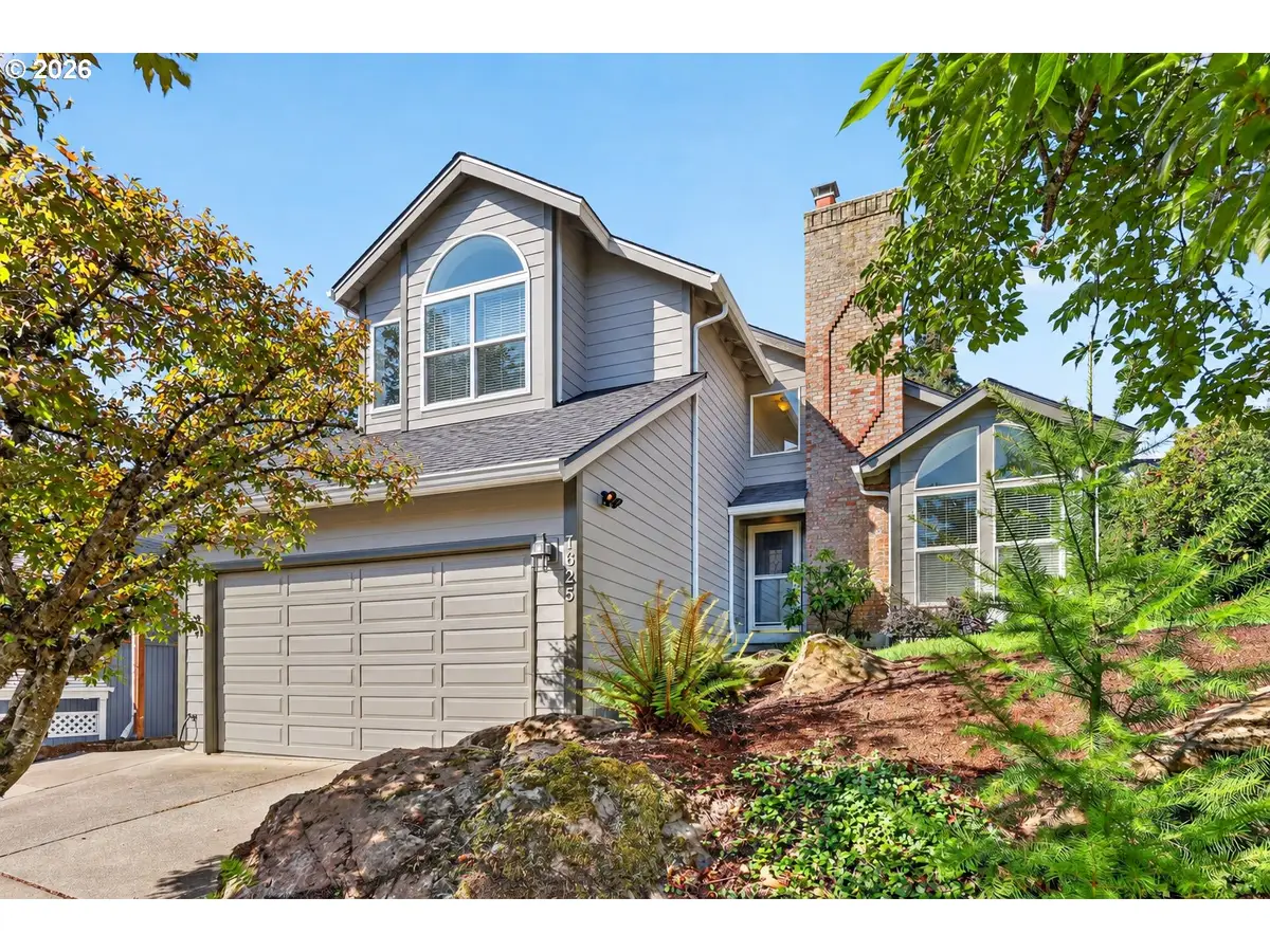 7625 Ridgewood Dr, Gladstone, OR 97027 - #1