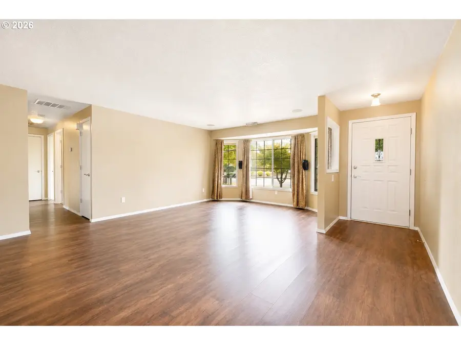 2010 S Dogwood St, Cornelius, OR 97113 - #3
