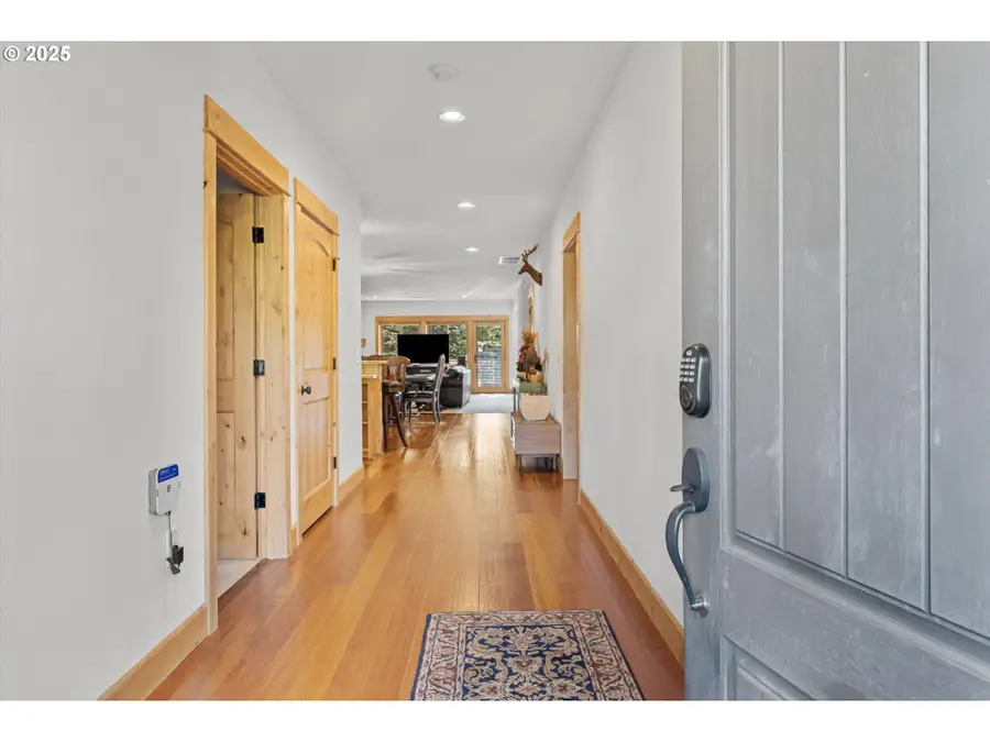 31200 E Collins Lake Rd #1, Government Camp, OR 97028 - Image #3