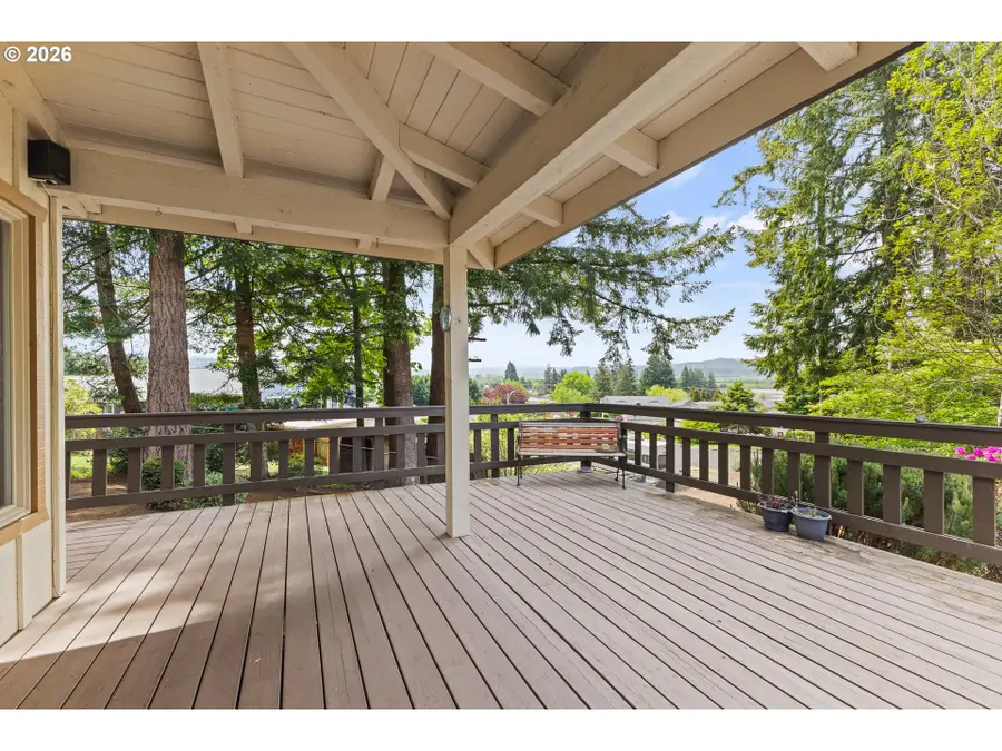 1446 W 14th Pl, Coquille, OR 97423 - #2