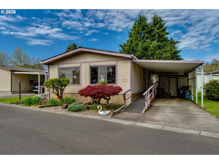 1225 W 10th Ave #18, Junction City, OR 97448 - #2