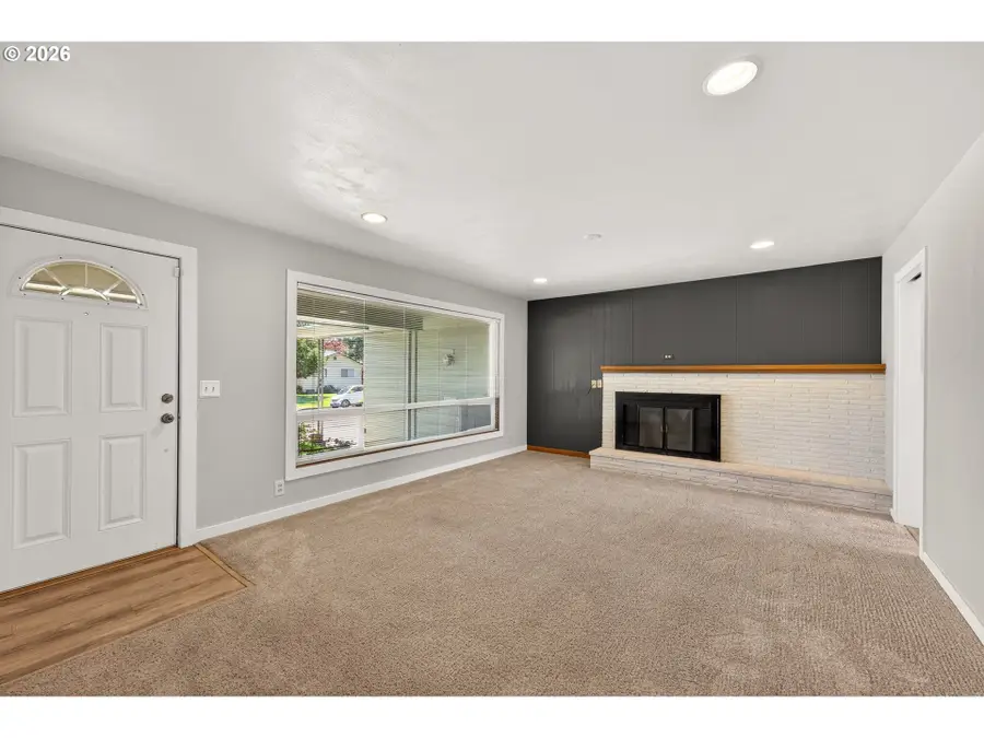 737 NE 18th St, McMinnville, OR 97128 - #3