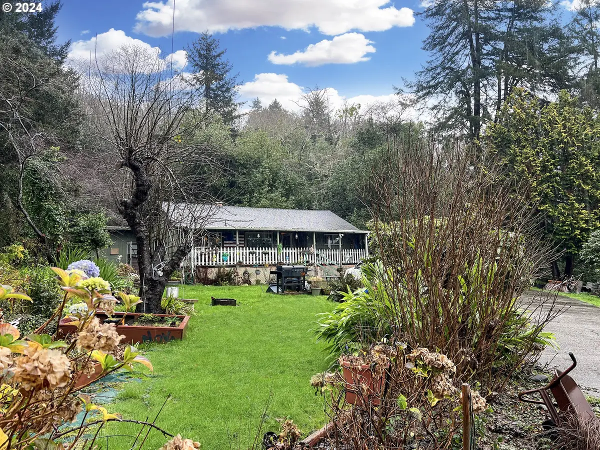 16424 Nelson Dr, Brookings, OR 97415 - #1