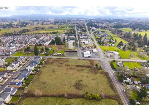 28131 SE Orient Dr, Gresham, OR 97080