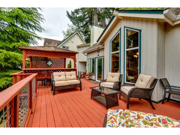 2307 W 28th Ave, Eugene, OR 97405