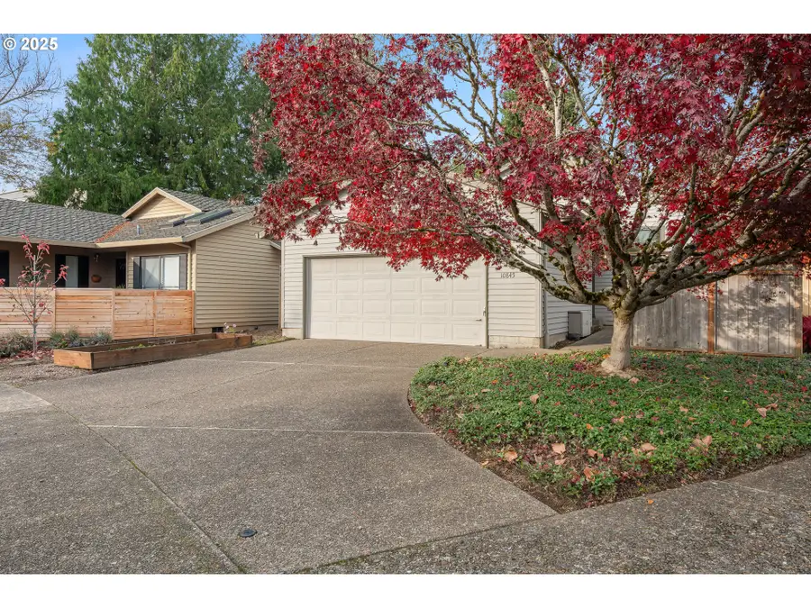 10845 SW Summer Lake Dr, Tigard, OR 97223 - Image #2