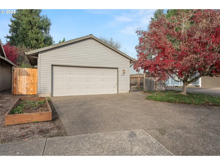 10845 SW Summer Lake Dr, Tigard, OR 97223 - Image #3