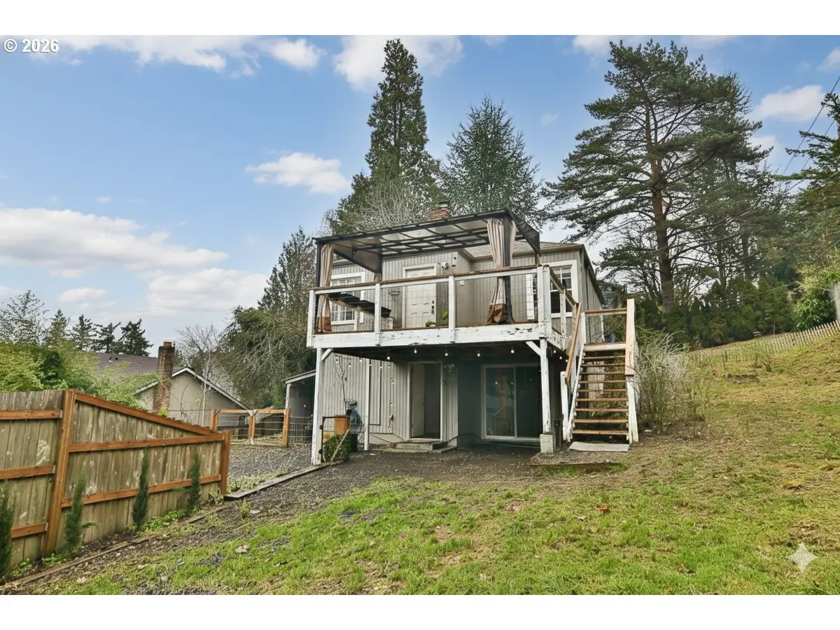 9740 SW 51st Ave, Portland, OR 97219 - Image #1
