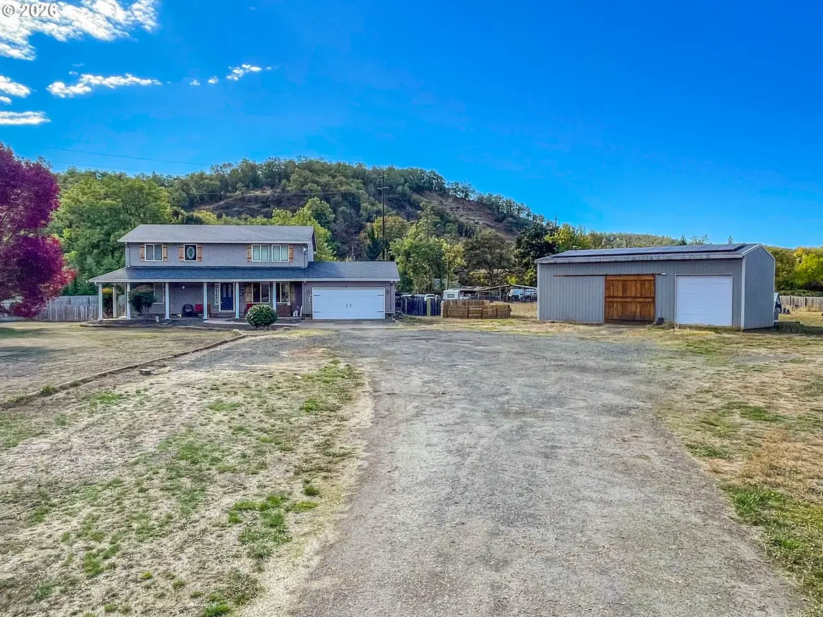 180 Twin Springs Ln, Roseburg, OR 97470 - #1