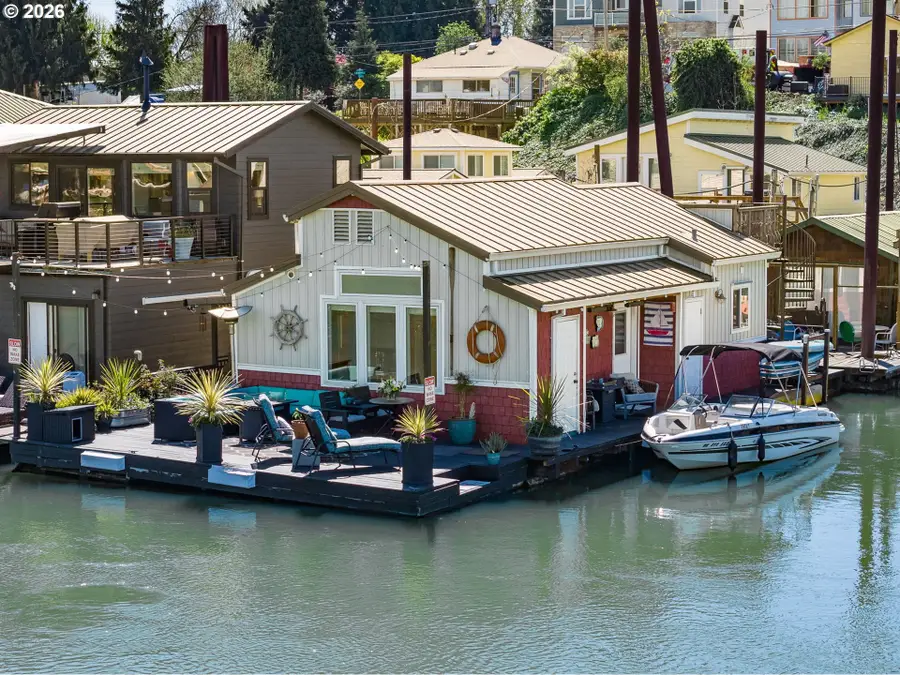 209 N Bridgeton Rd, Portland, OR 97217 - #2