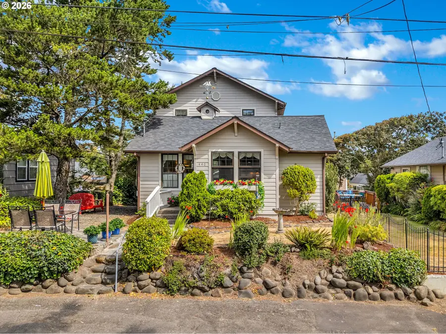 440 13th Ave, Seaside, OR 97138 - #2