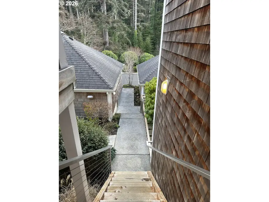 3912 Sunset Blvd #A202, Seaside, OR 97138 - #2