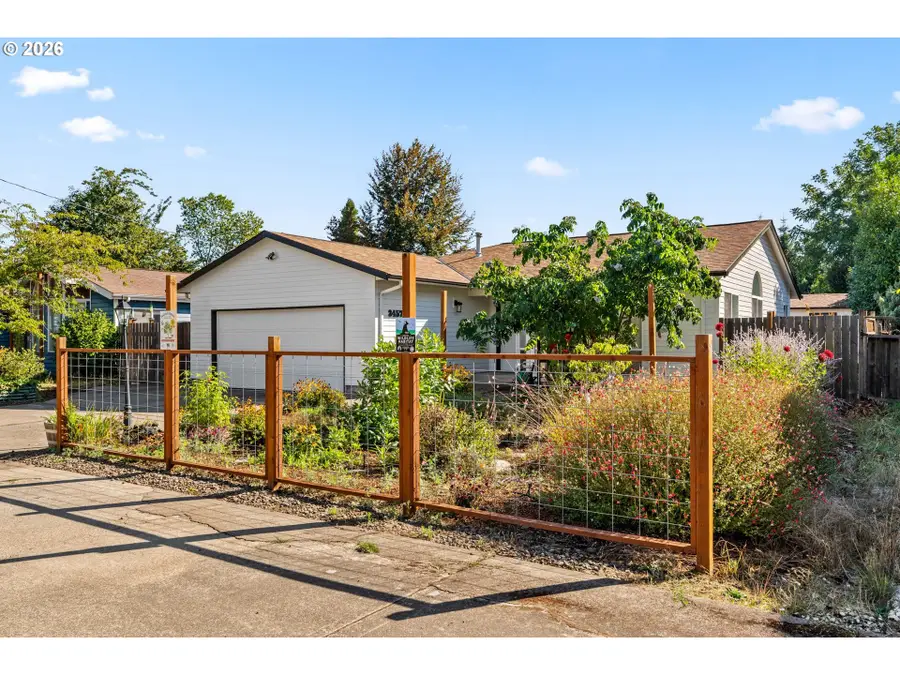 3457 Mahlon Ave, Eugene, OR 97401 - #2