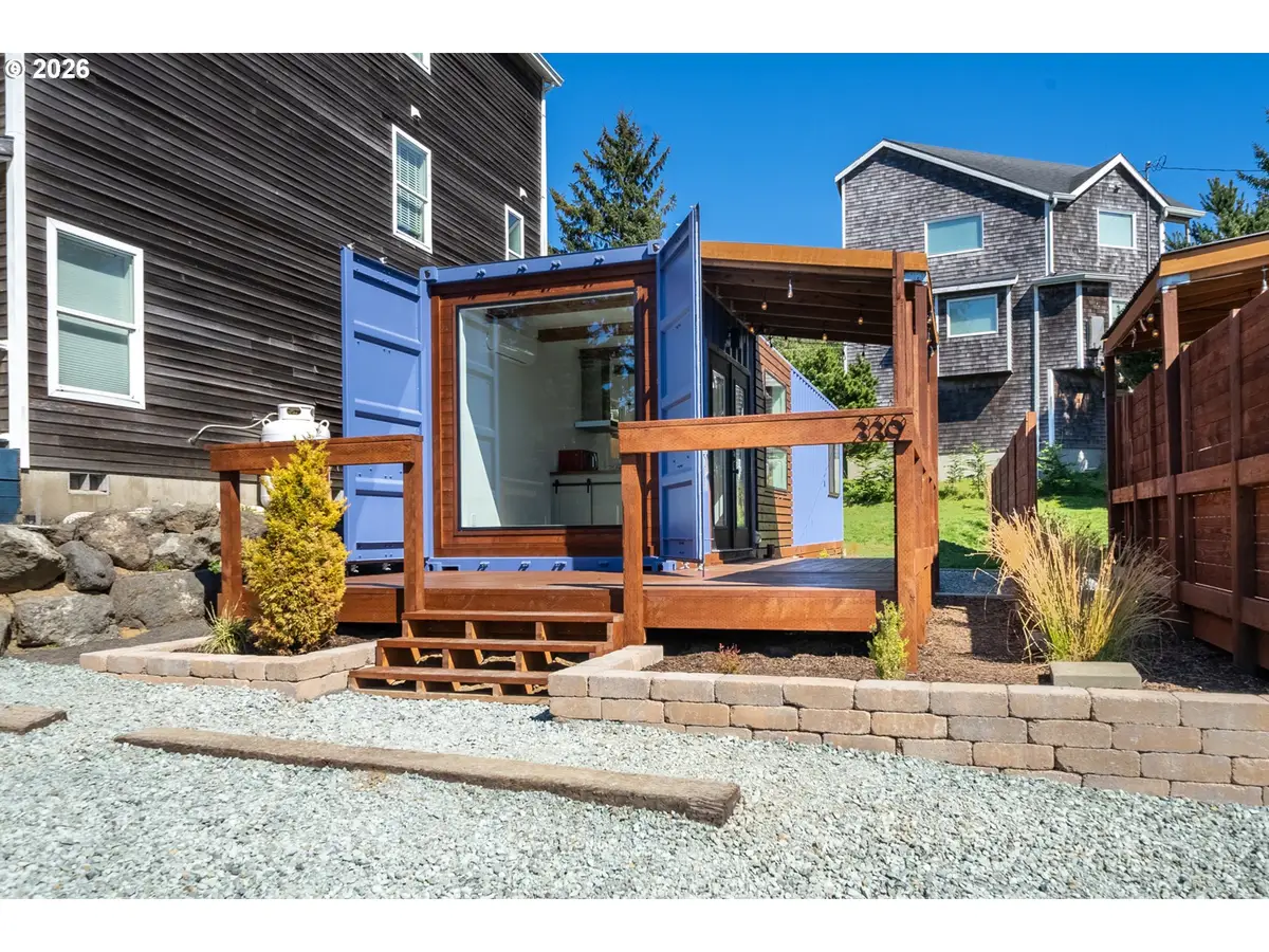 339 Hillsdale St, Tillamook, OR 97141 - #1