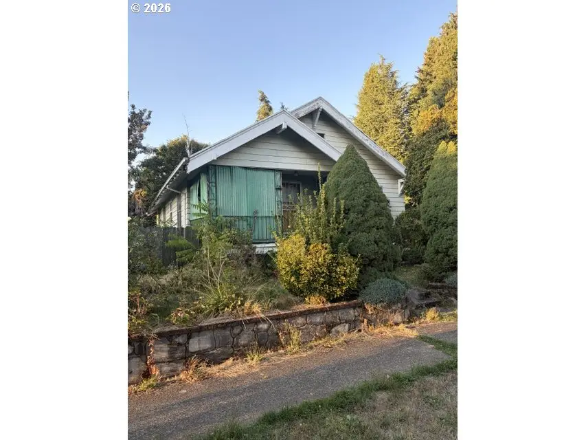 6921 N Swift St, Portland, OR 97203 - #2