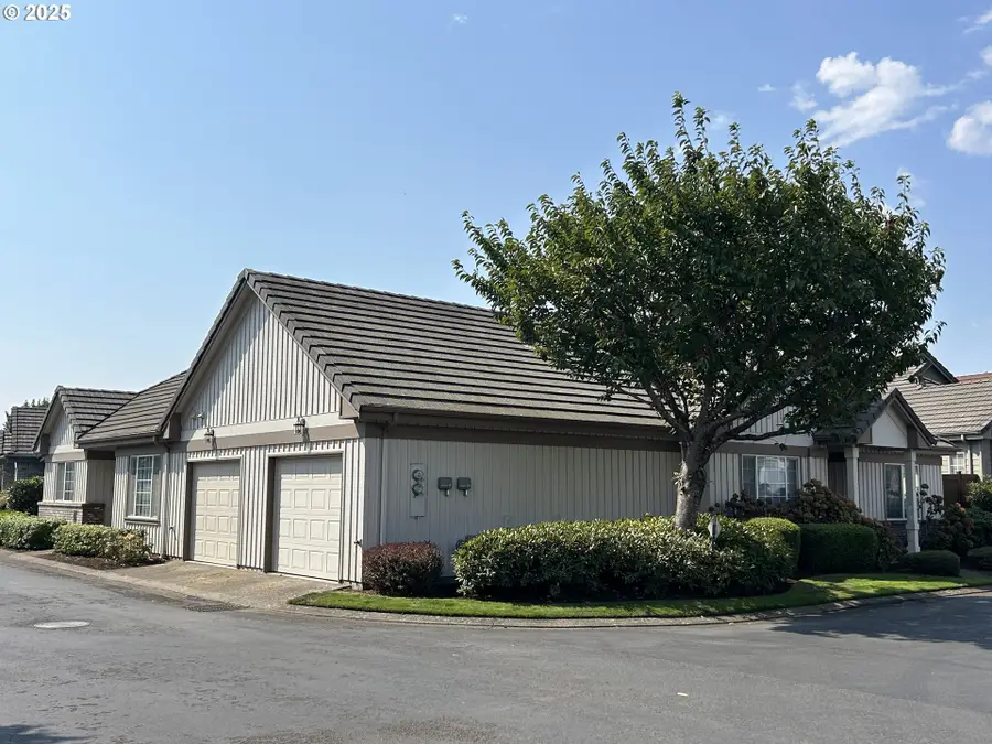 1880 Lake Cove Ave, Eugene, OR 97408 - Image #2