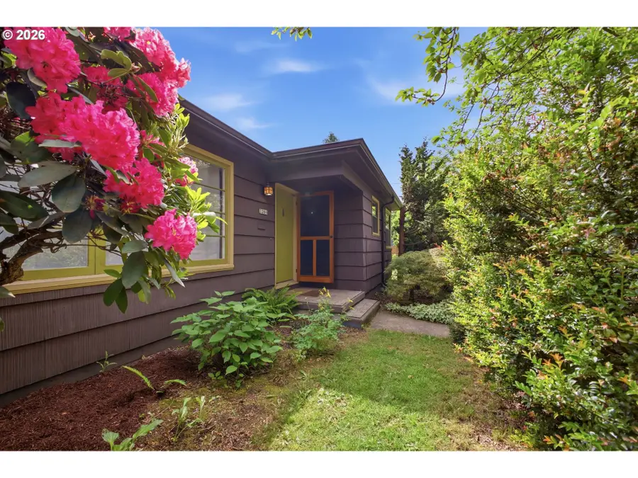 3286 NE Holman St, Portland, OR 97211 - #2