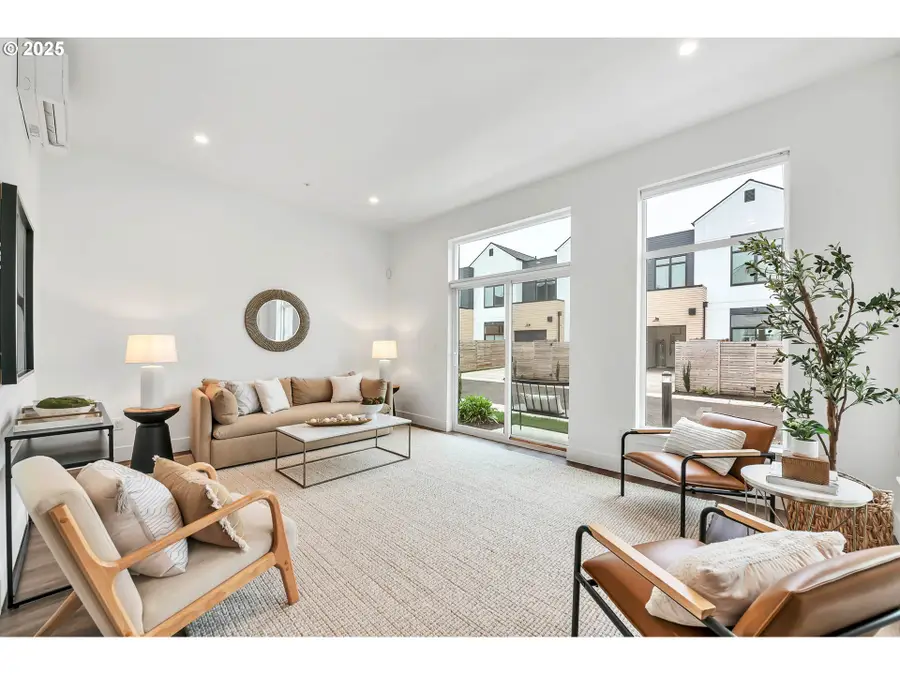 181 Civic Dr, Eugene, OR 97405 - Image #3