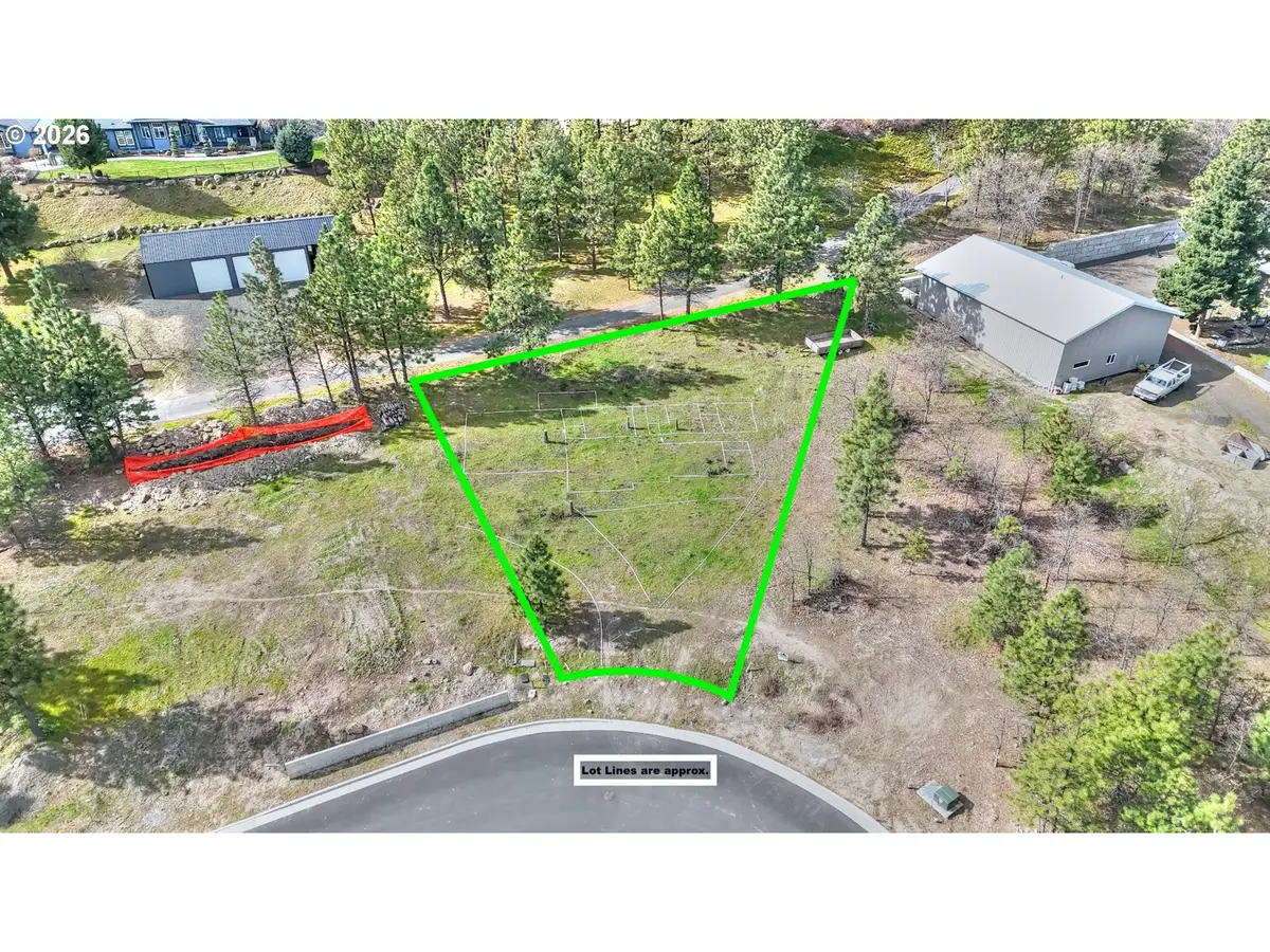 2442 W 15th St #39, The Dalles, OR 97058 - #1