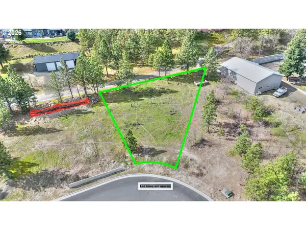 2442 W 15th St #39, TheDalles, OR 97058