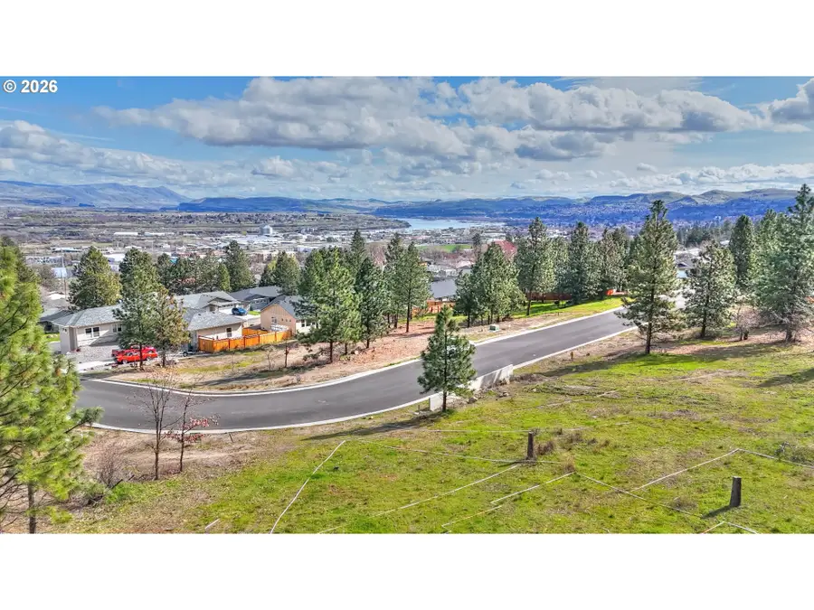 2442 W 15th St #39, The Dalles, OR 97058 - #2