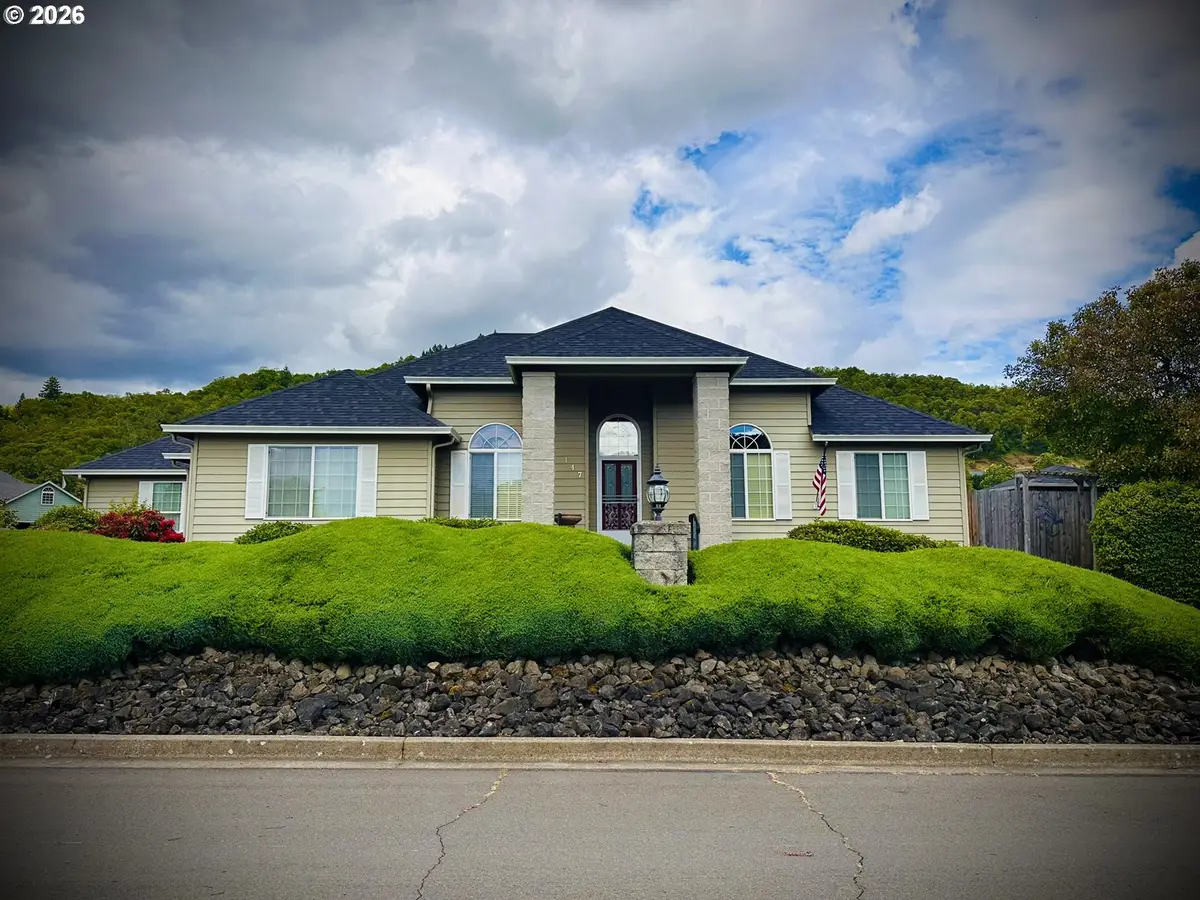 147 Wingfoot Ct, Winchester, OR 97495 - #1