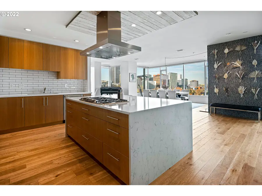 1930 S River Dr #W1001, Portland, OR 97201 - Image #2