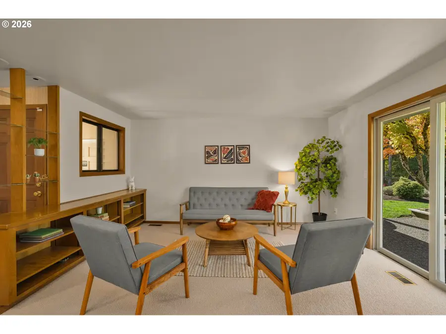 8605 SW 90th Ave, Portland, OR 97223 - #2
