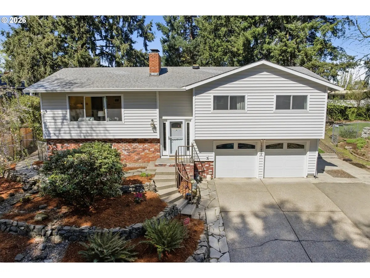 13475 SW Village Glenn Dr, Tigard, OR 97223 - #1