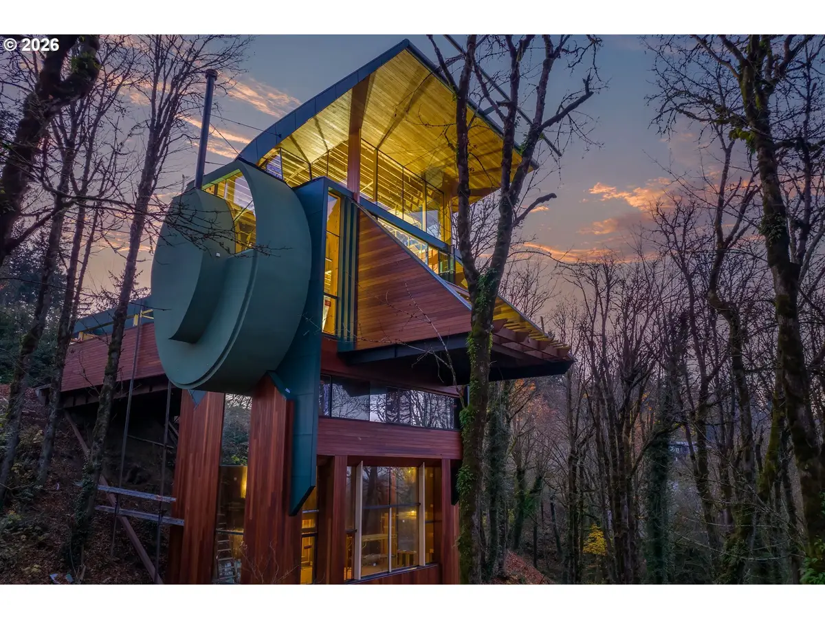 216 NW Royal Blvd, Portland, OR 97210 - Image #1